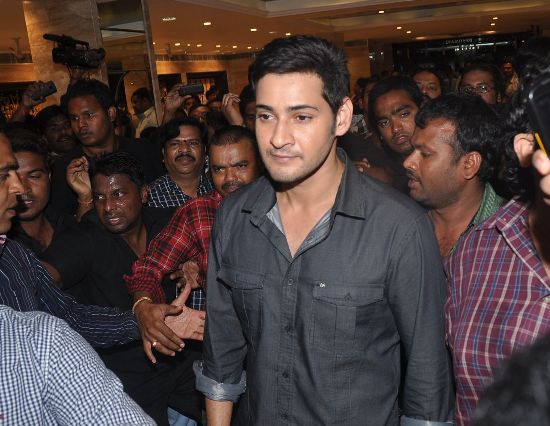 Mahesh Babu meikin kanssa ja ilman 1