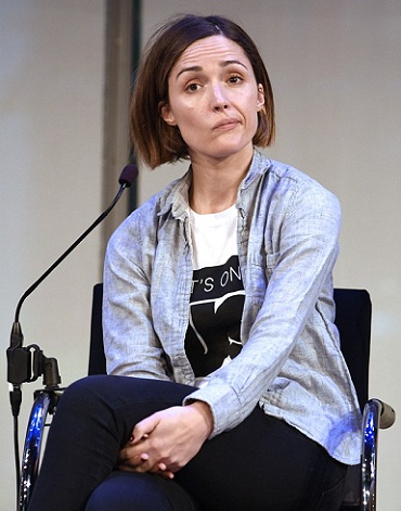 rose byrne ilman meikkiä9