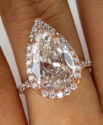 Διαμαντένιο δαχτυλίδι Big Pear Shape για γάμο