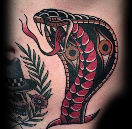 Παραδοσιακό τατουάζ Cobra