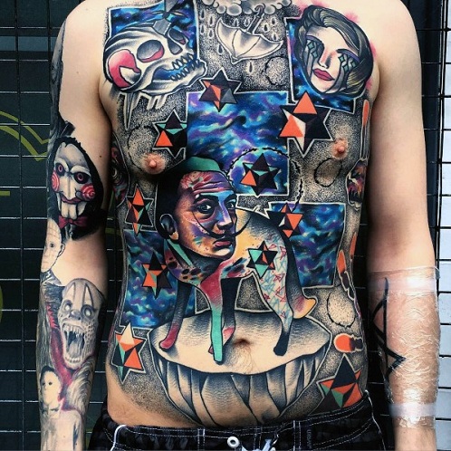 Kehon tatuointi surrealismin mallissa