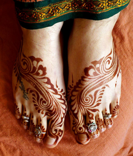 Bollywood Mehandi -mallit jaloille