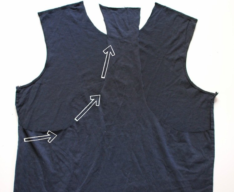 Idéer för upcyclingkläder -t-shirts-yoga-topp-gör-det-själv-utan att sy