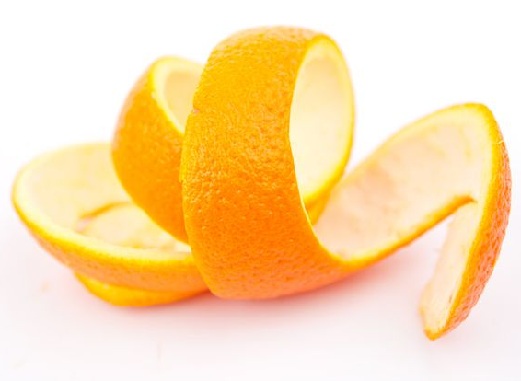 Λεμόνι με διάλυμα φλούδας πορτοκαλιού