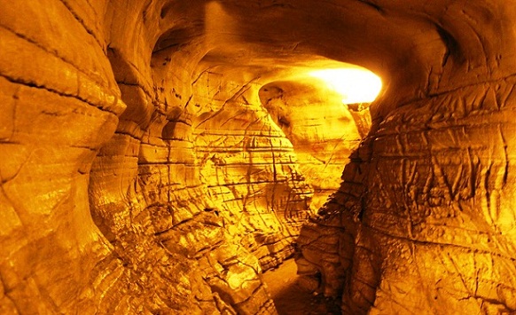 Wonders of Belum Caves - sisäänkäynti.
