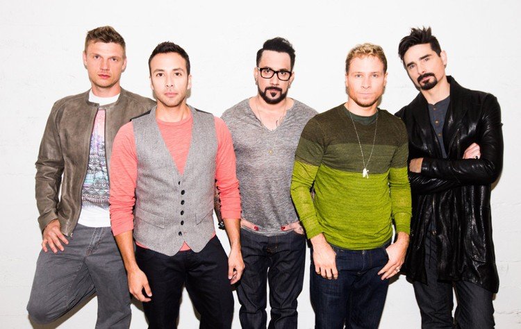 90 -talets festoutfitidéer för män inspirerade av grupper som Backstreet Boys