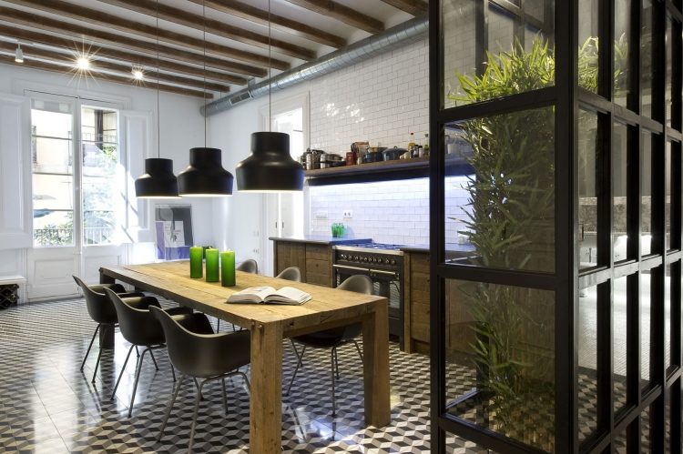 kaka-modern-trä-loft-industriell-design-kakel-mönster-interiör-trädgård-bambu-matbord-robust