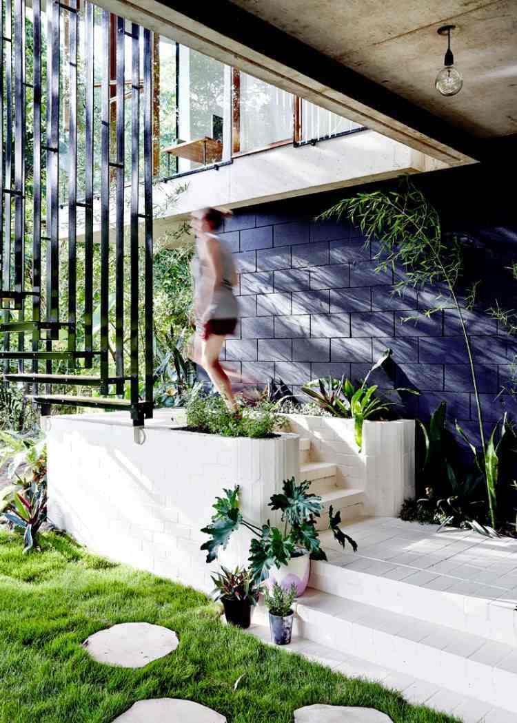 Fallskydd för trappor moderna idéer för trappport av metall stålbetong trädgårdsväxter trappor