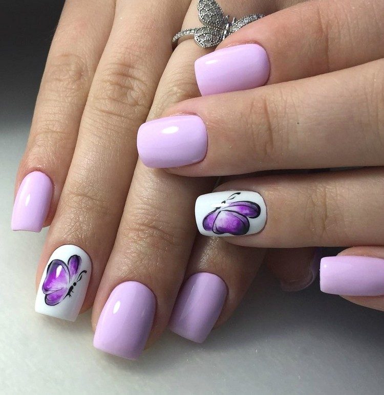 Akryl naglar kort lila nageldesign för sommaren Butterfly Nails