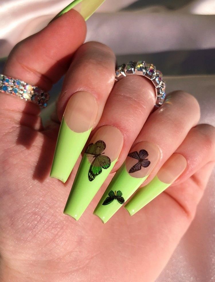 Neon nagellack nageldesign Sommar nageltrender Butterfly naglar