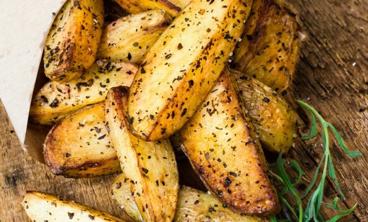 actifry recept potatis-rosmarin-pinnar-kryddade-örter-bords-paket-papper-salt-peppar-timjan