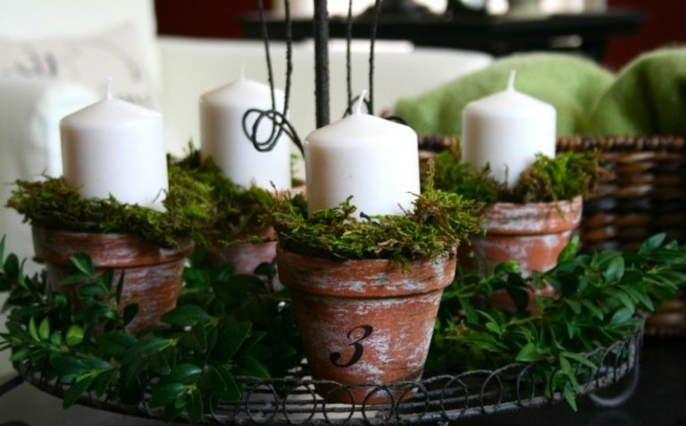 tinker adventskrans moss blomkruka lerljus metallhylla
