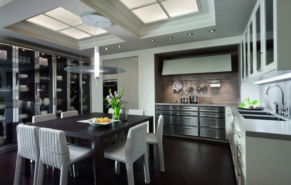 SieMatic Design inspirerande kök svartvitt metallglanseffekt