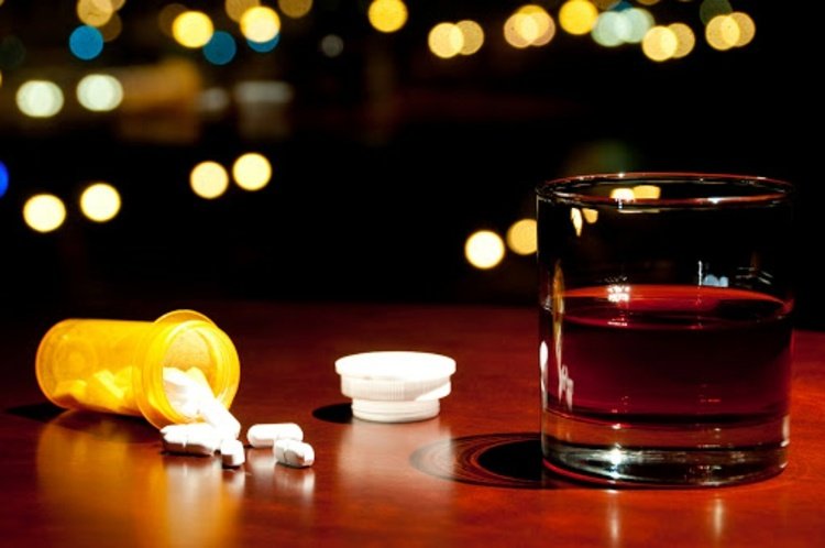 Alkohol och medicinering - vilka biverkningar orsakas av blandning