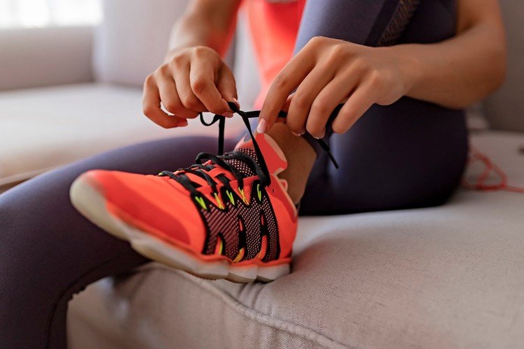 Inomhus Gå ner i vikt Alternativ till att jogga i regnet Sport hemma idéer