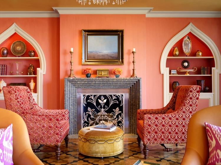 skymning rosa-vägg färg-lyx-exotisk-stoppad fåtölj-öppen spis-deco-golvmönster-vintage