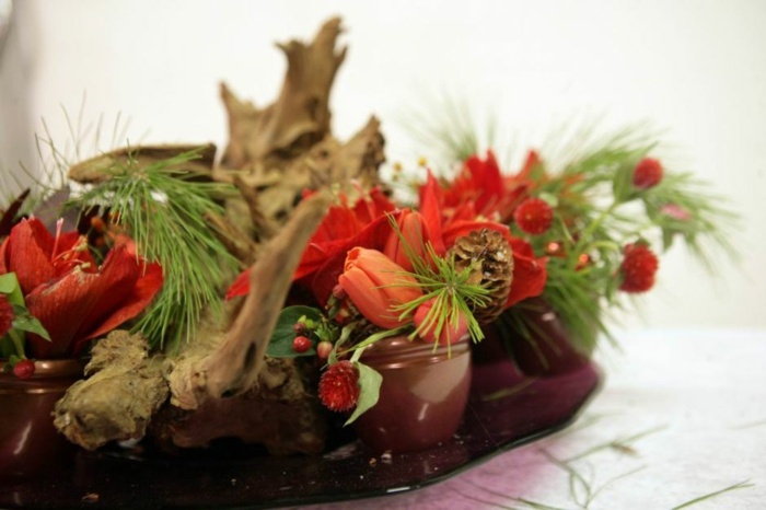 Blommor amaryllises bordidéer blomsterarrangemang