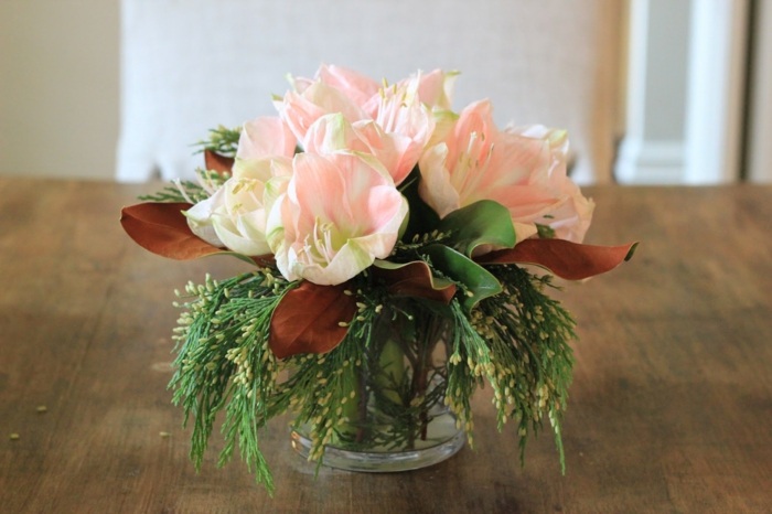 Amaryllis blomsterarrangemang bord idéer exempel