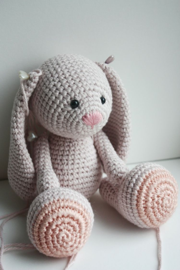 amigurumi-virkade-kanin-disket-öron-påsk-kanin-stickning