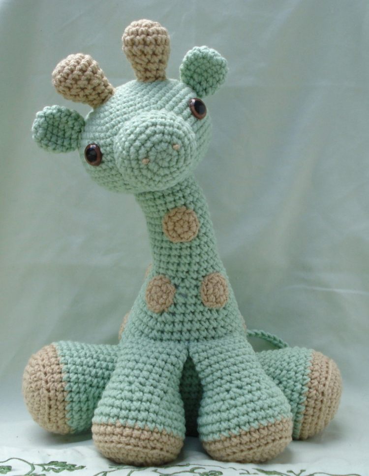 amigurumi-virkade-japan-giraff-mintgrön-beige-darn