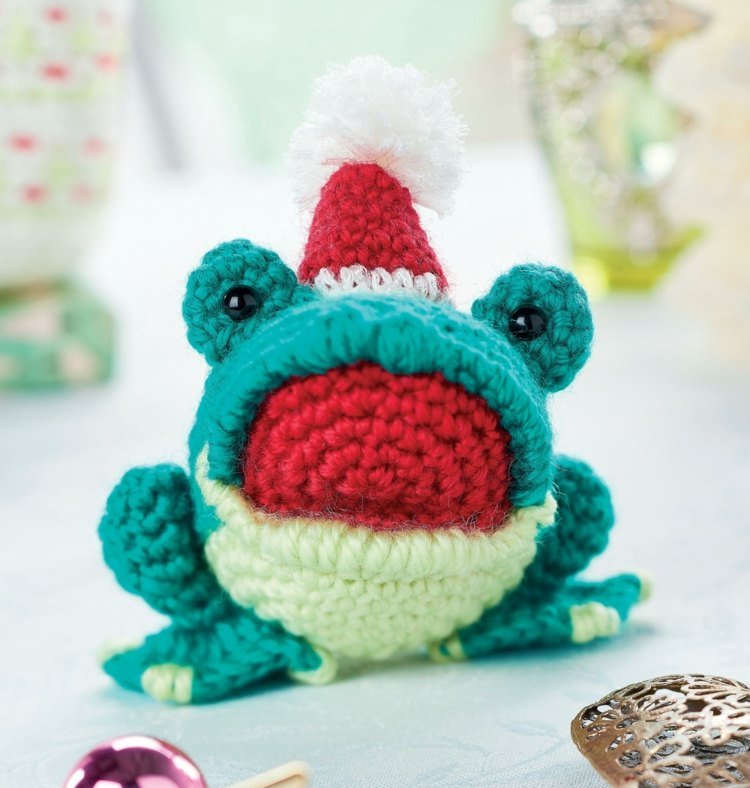 amigurumi-virkad-diy-groda-jul-hatt-grön