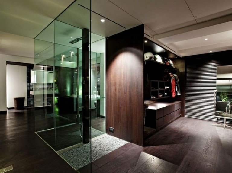 Omklädningsrum-inredning-modern-lägenhet-design-rumsavdelare