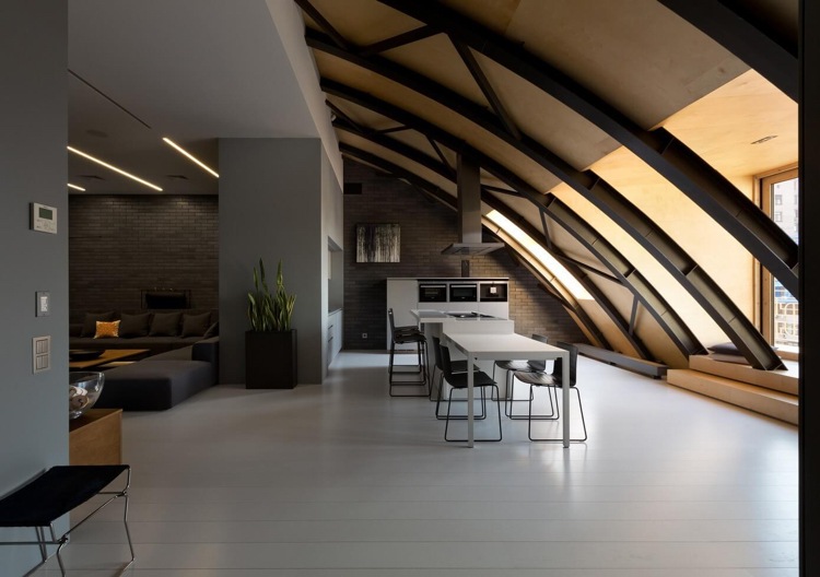 Antracitfärg -modern lägenhet på översta våningen-sluttande tak-vit-grå-klinker tegel