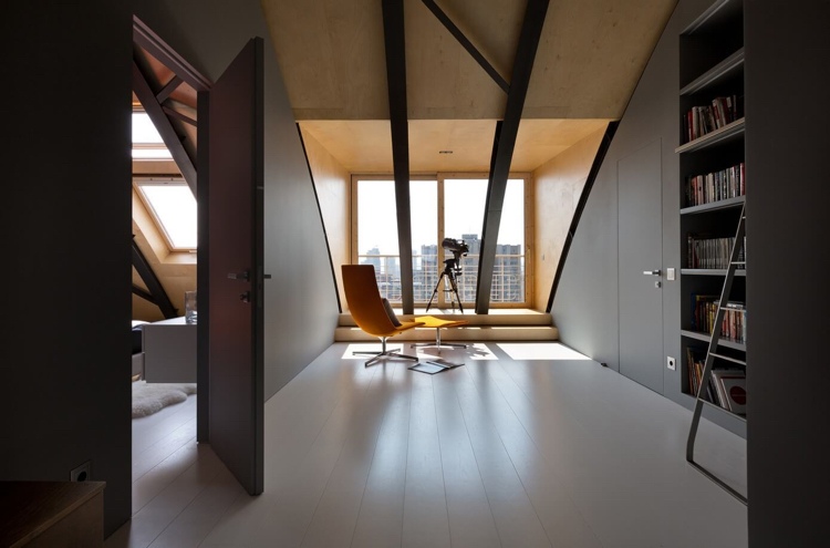 antracit-färg-modern-vind-lägenhet-studie-stål-konstruktion-fönsterbrädan