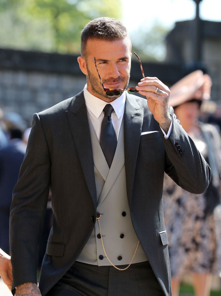 kostymtrender 2019 eleganta herrkläder designers bröllopstillfällen catwalkväst David Beckham satte på solglasögon