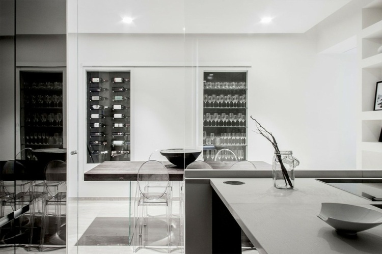 matsal kök vinglas svart högglans möbler i vitt