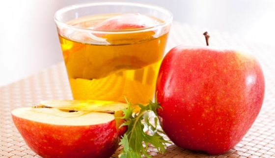 Drick-med-äpple-cider-vinäger-och-dess-effekter