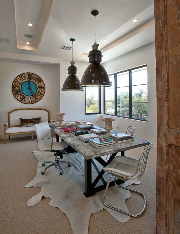 Idéer-skrivbord-hemmakontor-vit-matta-metall-stolar-hängande lampor