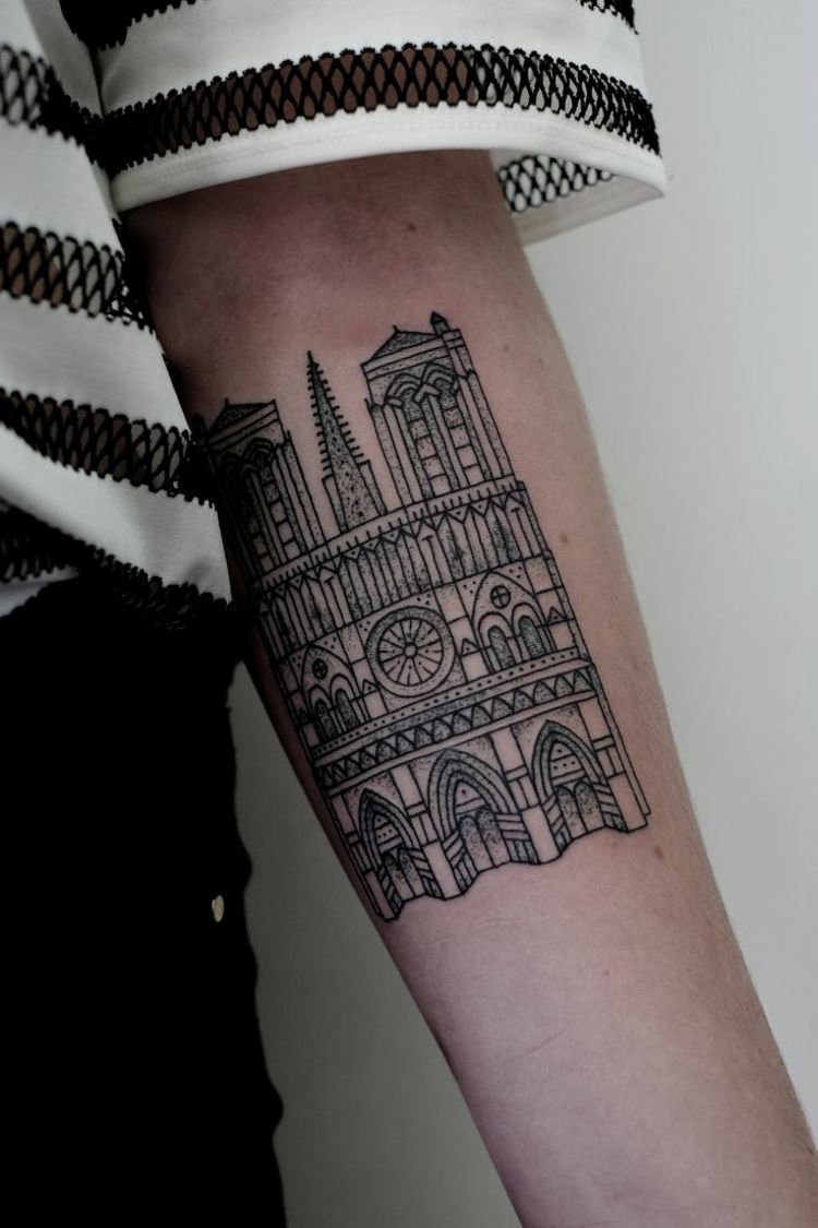 tatueringsmotiv-arkitektur-notre-dame-paris-kyrka-fasad