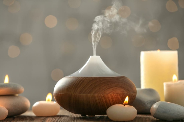 Aromaterapirecept för trevliga rumsdoftar med olika effekter