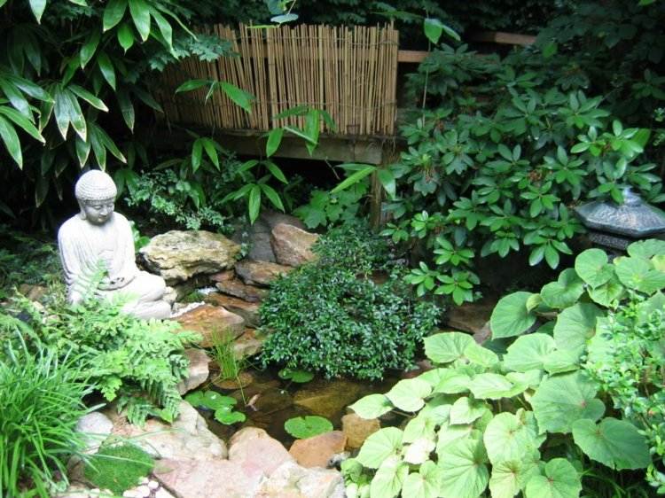 asiatisk-trädgård-dekor-damm-vatten-ros-buddha-staty-stenar-fyr