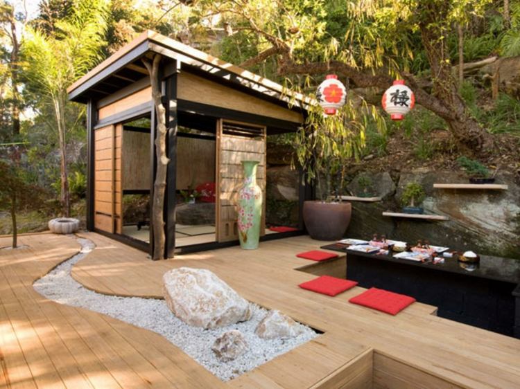 asiatisk-trädgård-dekoration-sten-trädgård-röd-sits-lykta-terrass-grön-vas-tatami