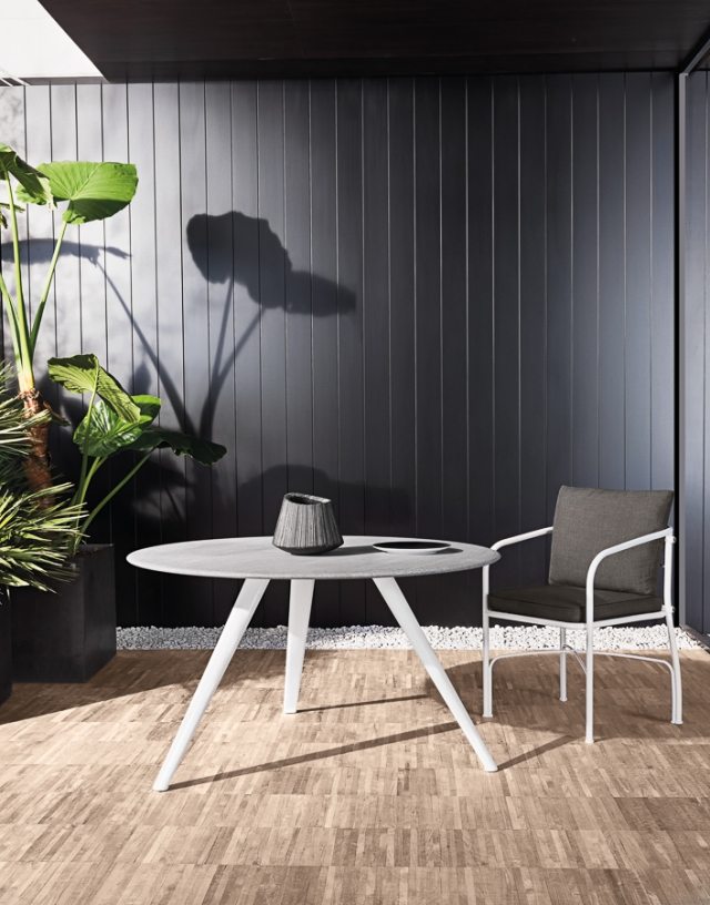 Måla svart vägg platt inredning modern stativ bordsstol