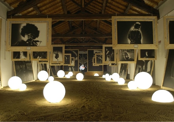 Sphere lights-with battery-on the sandy beach exhibition