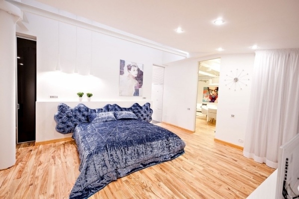 Sovrum design blå säng tak belysning idéer