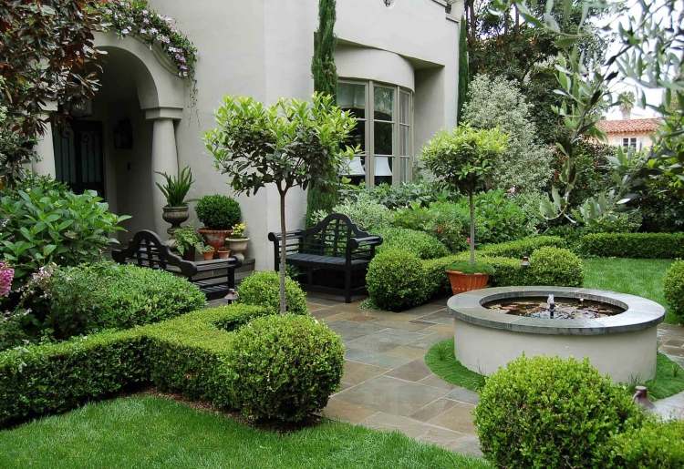 framträdgård-design-grannar-häpnadsväckande-gräsmatta-låda-träd-fontän-buskar
