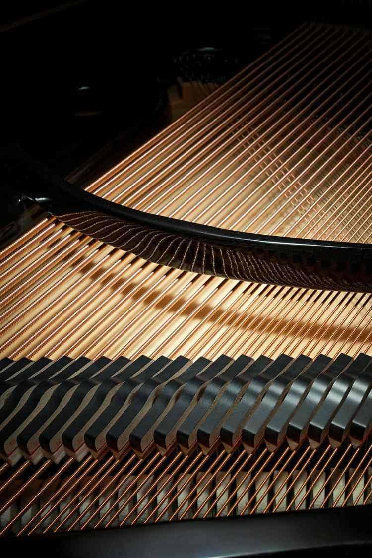 strängar piano musik metall instrument design idé