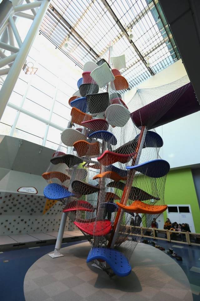 luckey klättringsanordning höga brosteg utformade i en spiralform