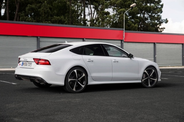 2014-audi-rs7-bak-höger-sida