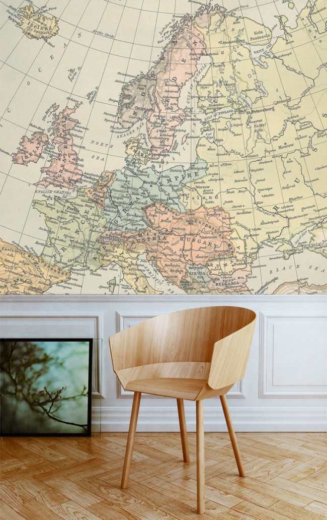 Storformat väggkonst Europa karta stol trä retro look