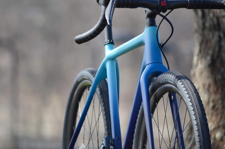 Rengör klistermärken från cykeln med hushållsartiklar