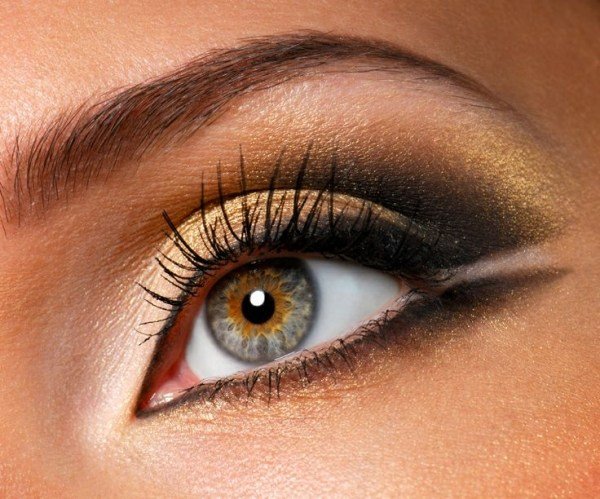 Twiggy-eyes-make-up-open-lines-earthy-hue-make-up