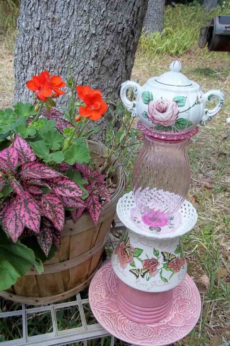 trädgård-dekoration-gör-det-själv-figur-shabby-chic-rätter-porslin-glas-rosa
