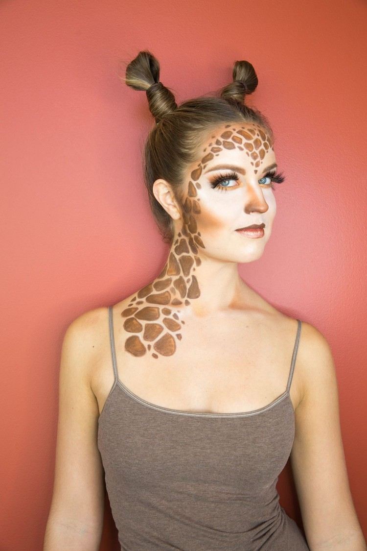 självgjorda-karneval-kostymer-mask-smink-frisyr-giraff