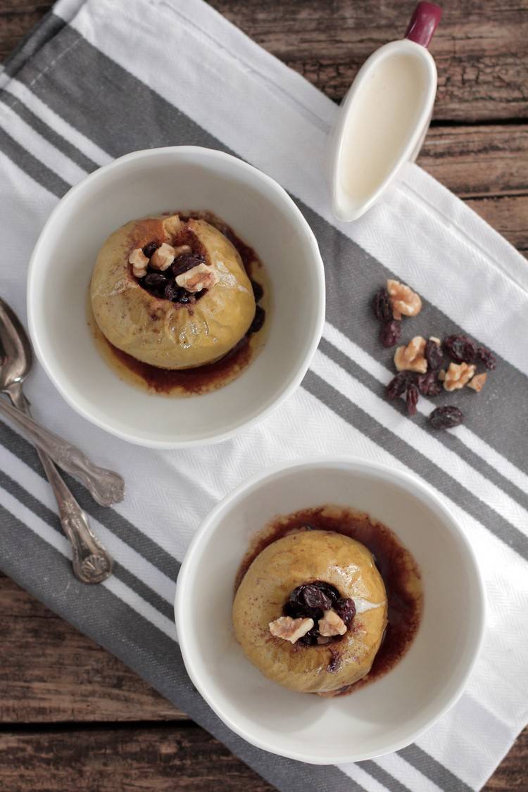 ovanliga-recept-baka-muffins-form-bakade-äpplen-russin