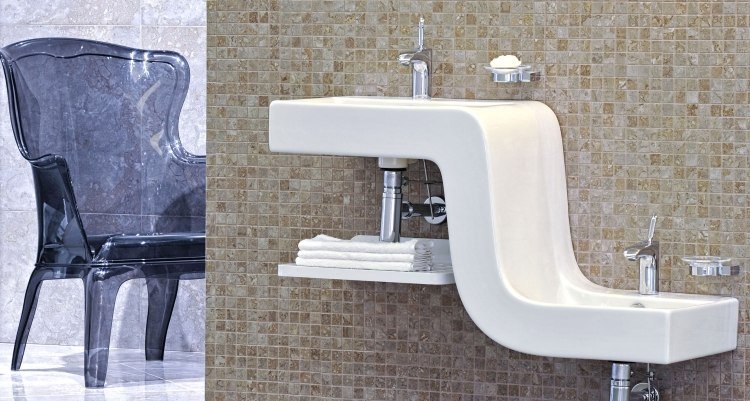 tvättställ-badrum-design-innovativ-kran-vita-steg-höjd-två